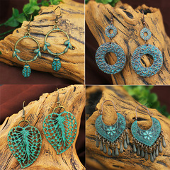 Retro style earrings for women, geometric shape alloy earrings, ethnic style, new creative heart-shaped exaggerated earrings, cross-border wholesale