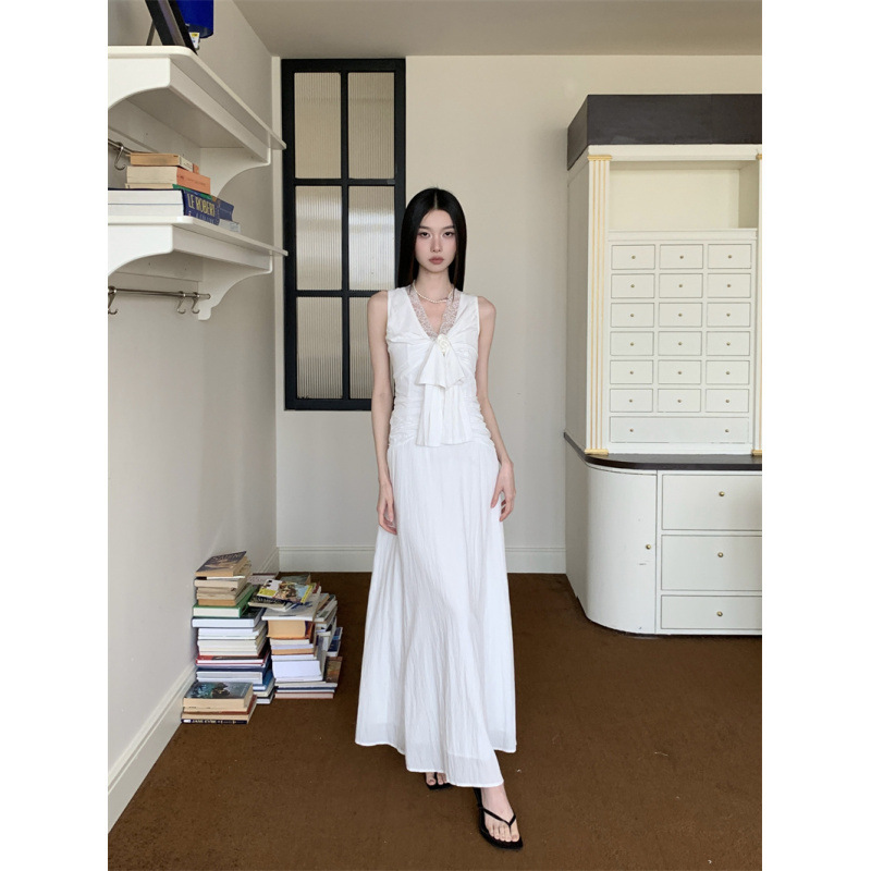 现货V领法式无袖连衣裙女夏白色修身字长裙设计感小众裙子|undefined
