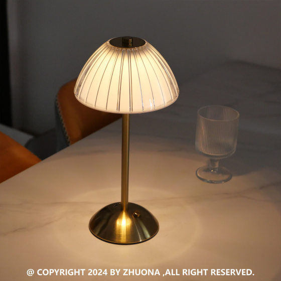 Light Luxury Retro Metal Rechargeable Table Lamp Bedroom Bedside Decoration Atmosphere Touch Tri-Color Nightlight Gift Table Lamp