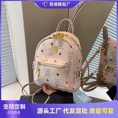 バックパック女性のバックパック 2025 新しい夏ニッチファッションハイエンド大容量軽量大学生カジュアルバッグ