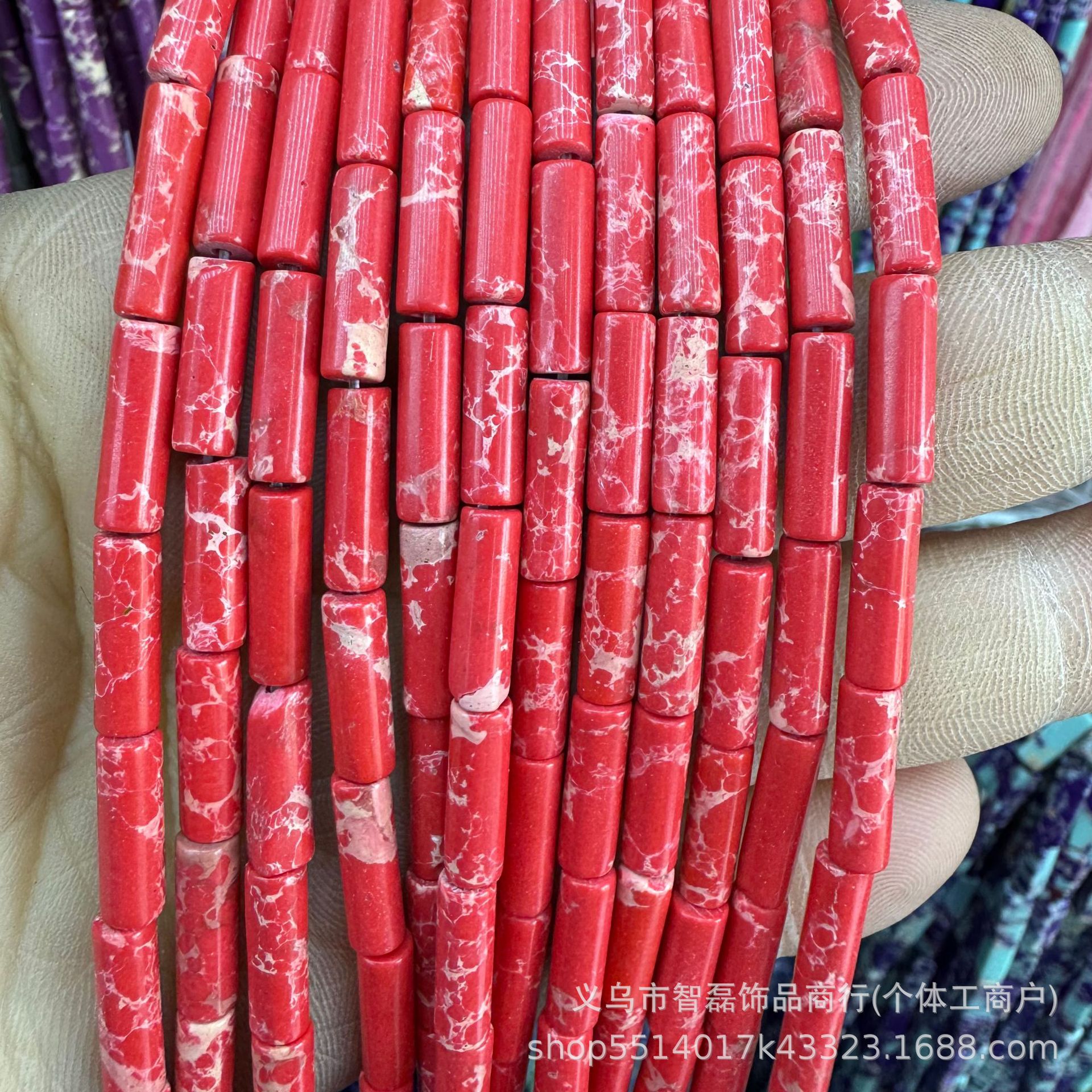 Pino Emperador Rojo