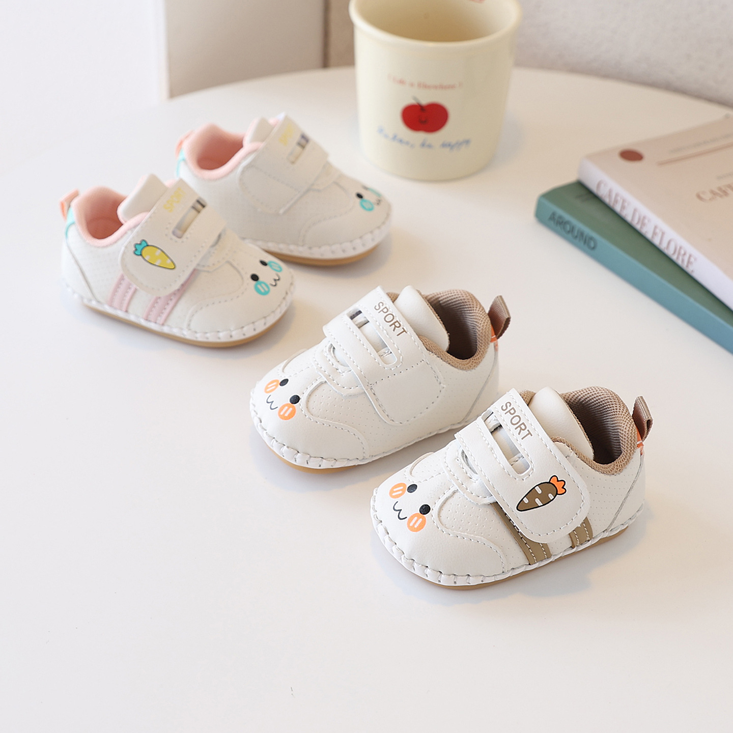 Dropshipping Spring & Fall 0-1 Year Old Soft-Soled Toddler Shoes for Male and Female Babies Cartoon Non-Falling Shoes for Newborn Babies Beginners