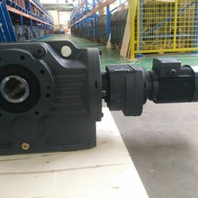 空心轴输出法兰安装侧面安装SAF97R57底脚固定形式斜齿蜗杆减速机