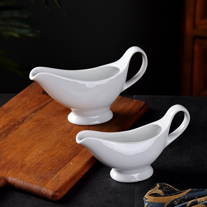 Ceramic steak juice bucket milk pot milk spoon sauce spoon coffee milk cup condensed milk spoon with handle milk pot milk jar Western tableware