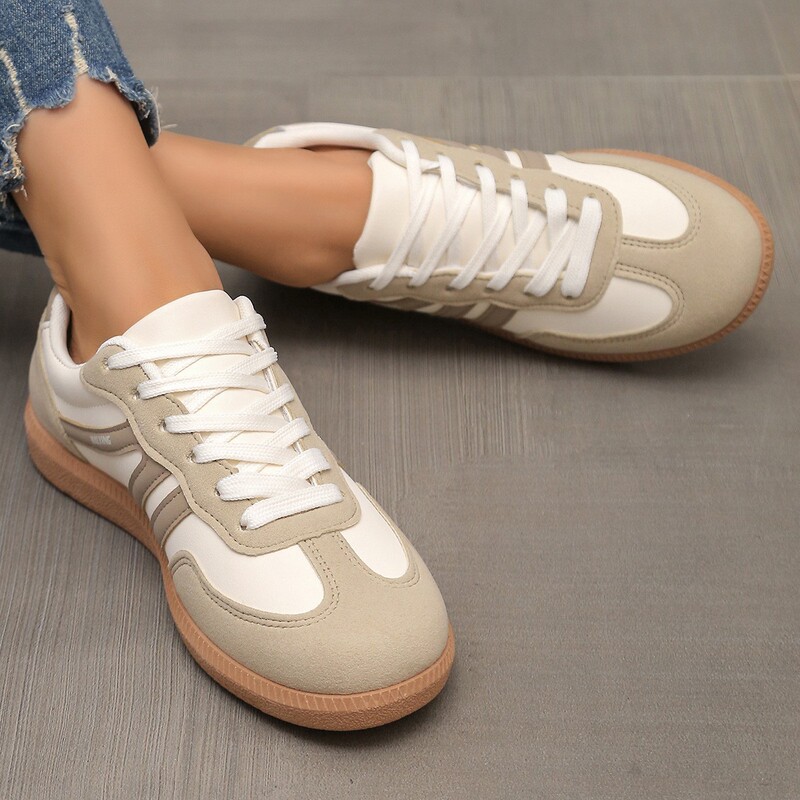 Cross-Border Women's Large Size Moral Training Shoes Sneakers 2025 New European and American Retro Color Matching Flats Shoes for Women Wholesale
