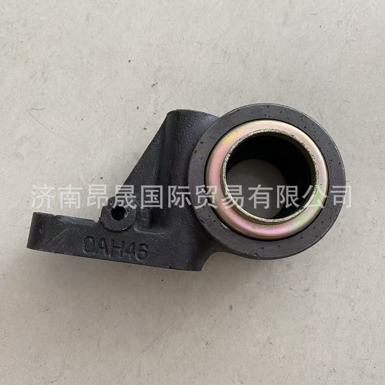 Sinotruk HOWO T7H T5G Sitrak C7H C9H Right Camshaft Bracket 712W50310-0136
