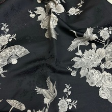 ��ɫ�������Q���L�����Ứ����