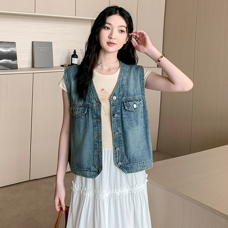 Real Shot Real Price~French V-Neck Denim Vest for Women Summer 2025 New Sleeveless Waistcoat Vest Short Top Trendy