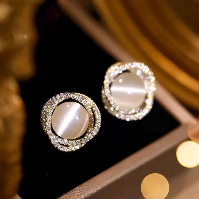 猫眼石无耳洞 小众设计感高级耳环 2025年新款爆款气质名媛耳饰潮