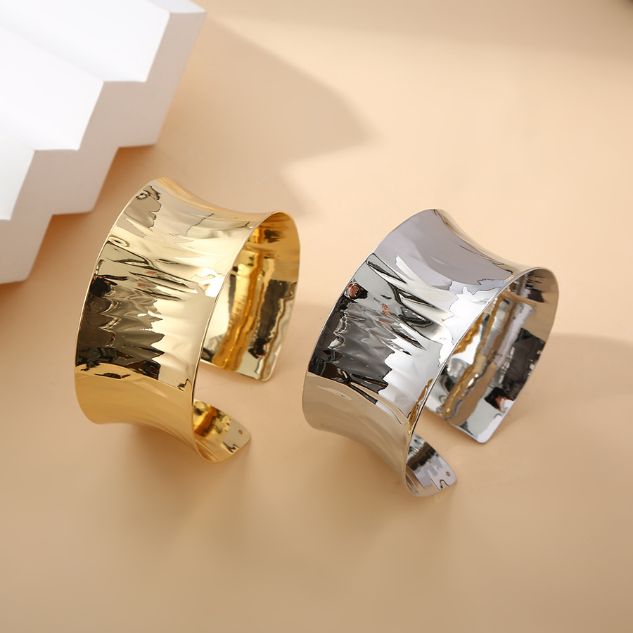 Bestseller In Europe And America: Fashionable Ins-style Unisex Minimalist Bracelet, Versatile Brass Gold-plated Wide_voghion.com