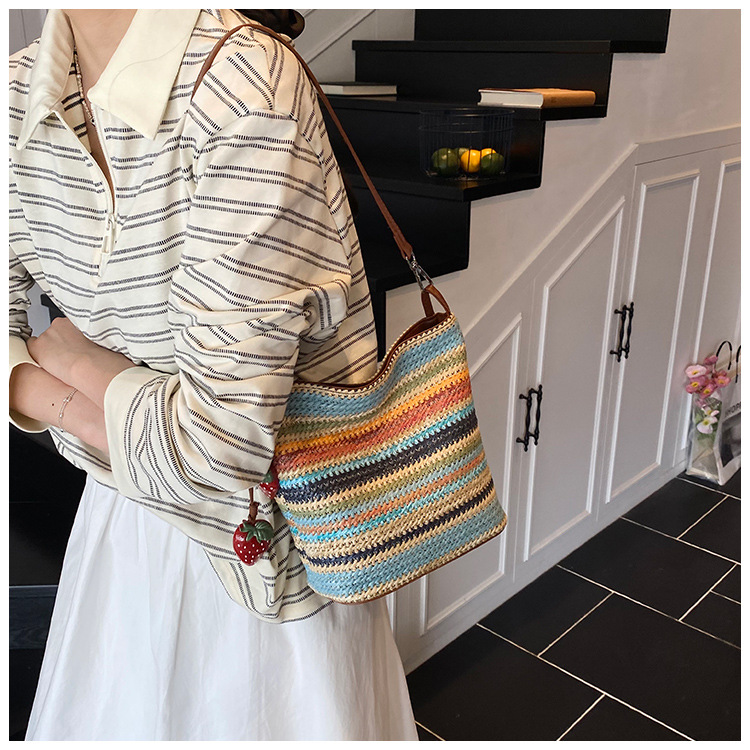 Handmade woven bag for women, 2025 new style straw woven bag, versatile shoulder bag, seaside vacation crossbody bag, bucket bag undefined