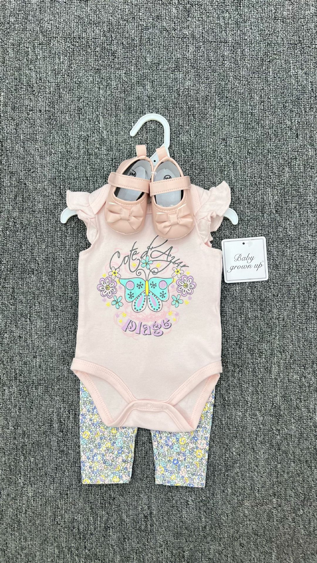 Comercio exterior bolsas de bebés recién nacidos de verano mangas cortas tres piezas con zapatos 3 piezas ropa de bebé al por mayor image 19