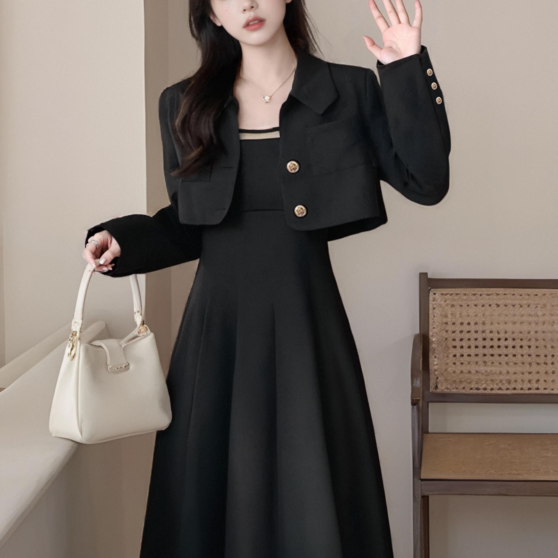 遮肉显瘦吊带连衣裙两件套2025秋季新款高级感法式开衫裙子1917