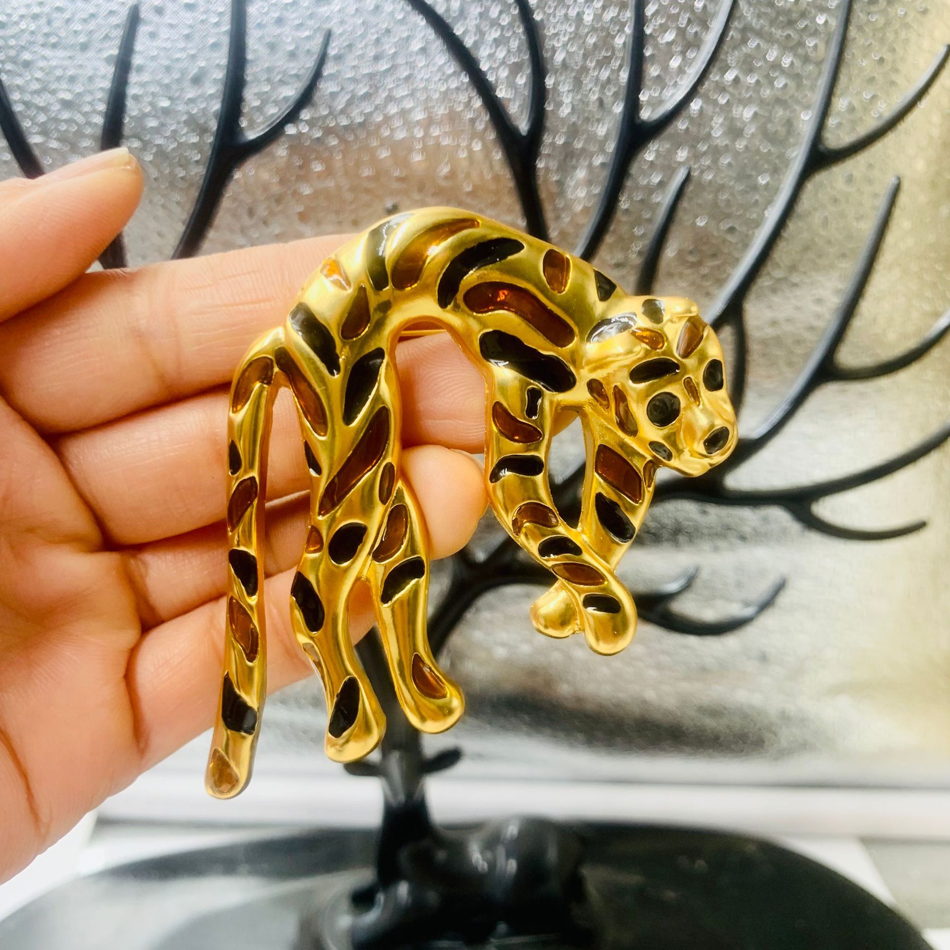 Medieval vintage Western retro leopard three-dimensional brooch…