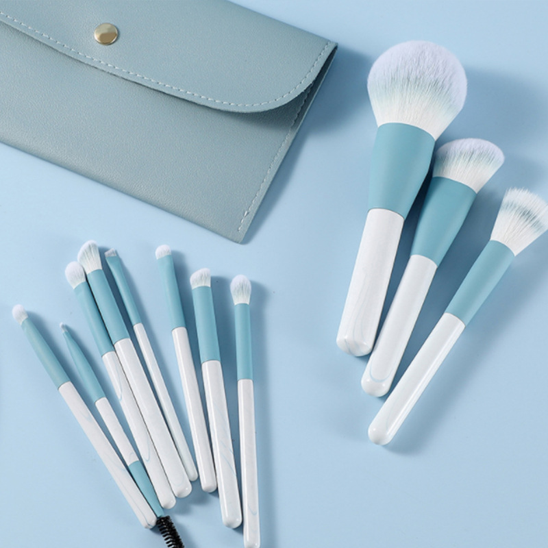 Juego de brochas de maquillaje, nuevo modelo, 12 piezas, juego completo de maquillaje de sombra de ojos, tubo de cobre grueso, cerdas suaves, herramientas de belleza para principiantes