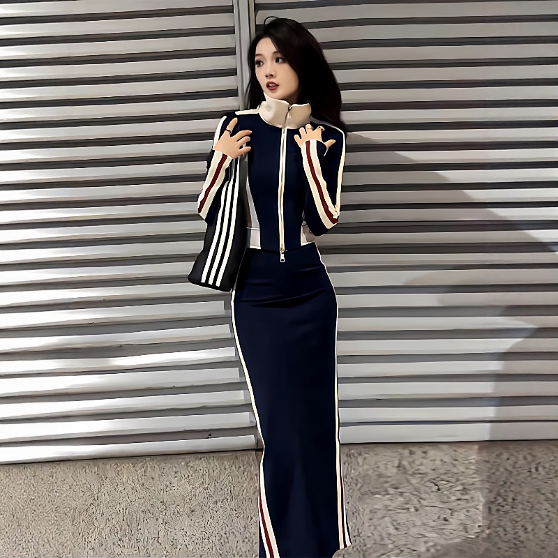 2025新款夏季高端亲子装一家三四口假两件网红母女连衣裙全家装