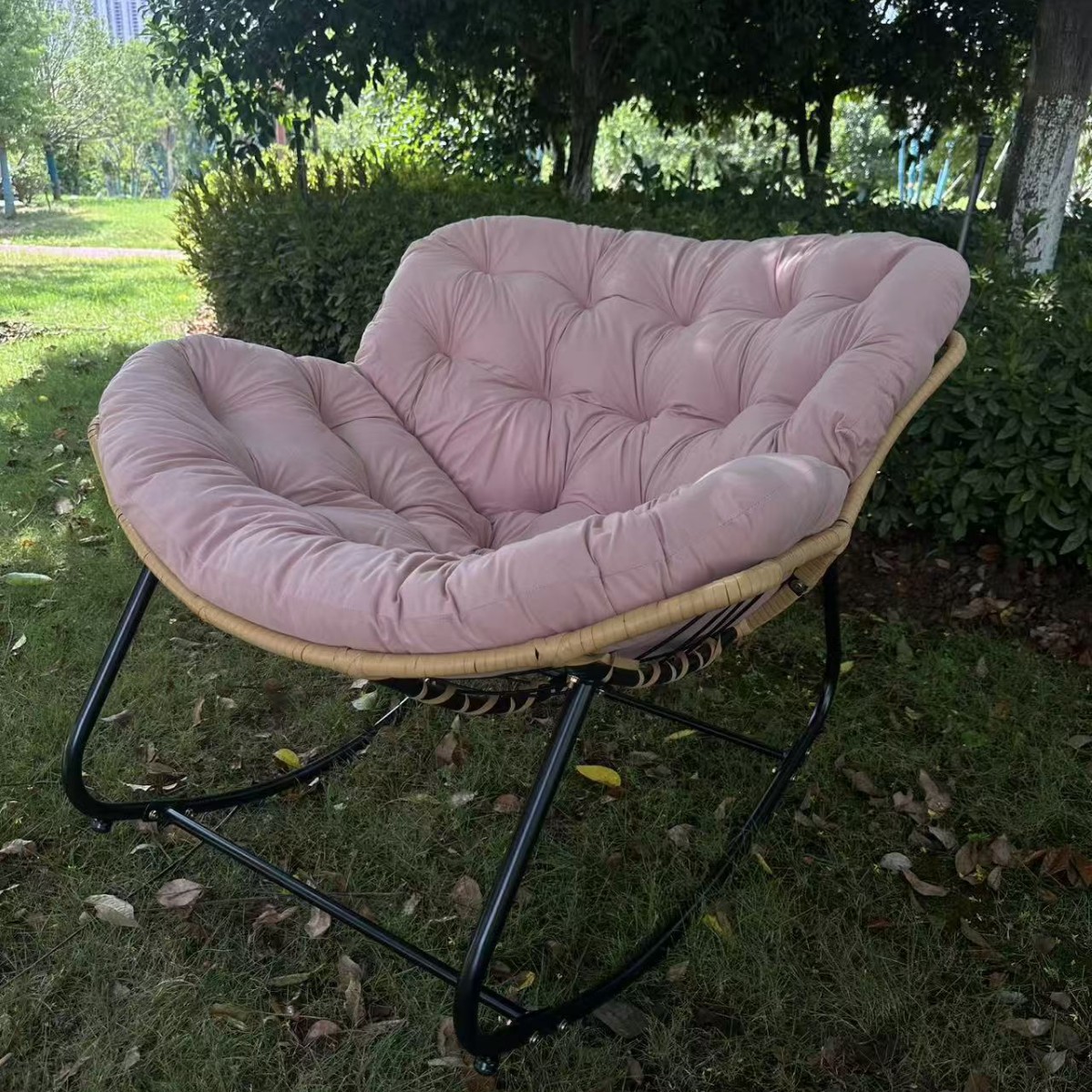 Nido de pájaro mecedora cuna mecedora de lujo ligera sala de estar nórdica balcón red silla de ratán roja mecedora silla de adulto de gran tamaño