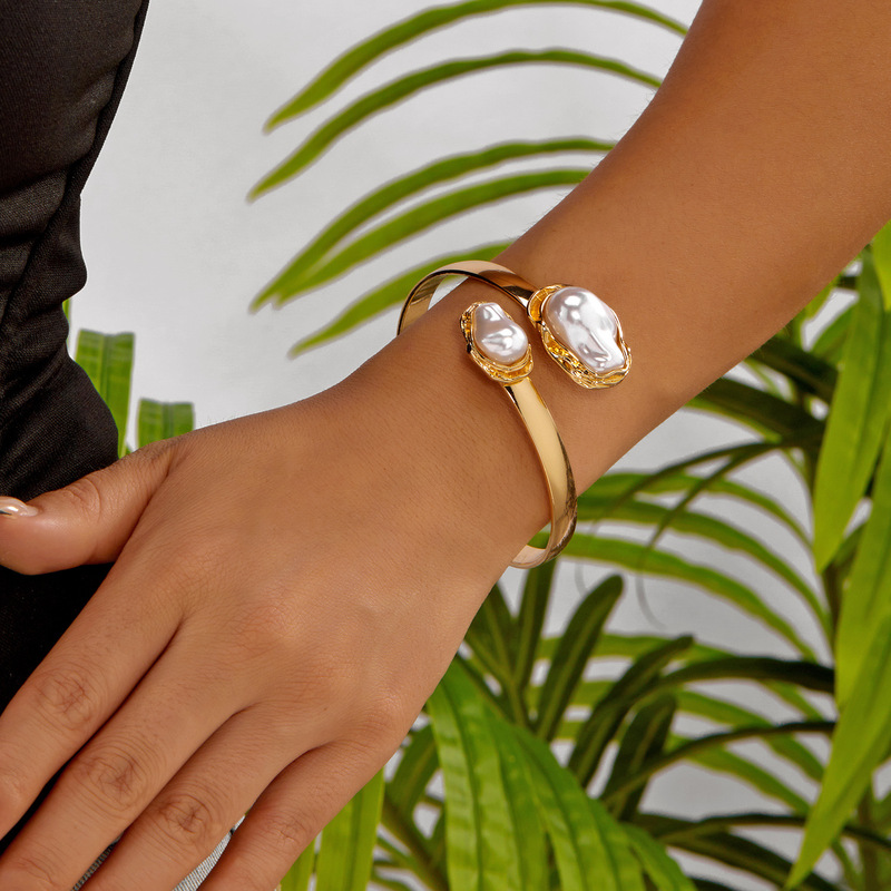 Cross-Border European and American Retro Gold Bracelet Irregular Baroque Shaped Imitation Pearl Women's Bracelet Ring Jewelry Set Cross-Border European and American Retro Gold Bracelet Irregular Baroque Shaped Imitation Pearl Women's Bracelet Ring Jewelry Set