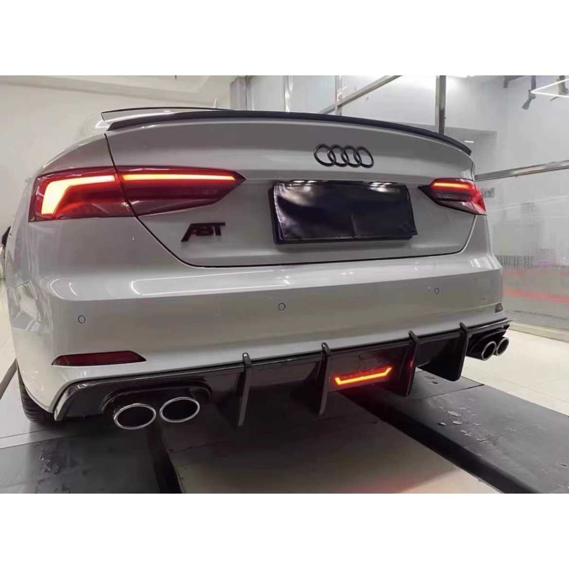 Suitable for 17-20 Models of Audi A5.S5, Rear Lip with Lights, Horizontal Light Bar, Rear Diffuser, Rear Surround with Four Exhaust Tips