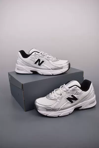 NB740 black and white silver