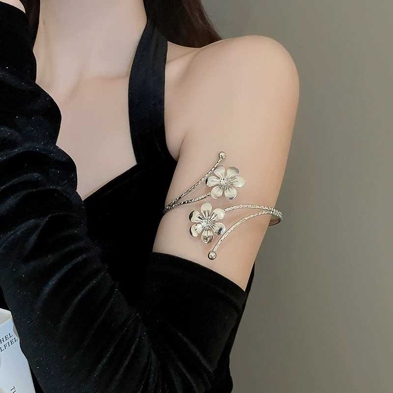 Браслет-манжета, европейский стиль, золото и серебро, многообразие слоёв и декоративных узоров