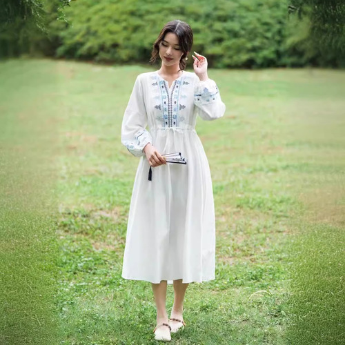 Ethnic-style retro maxi dress with summer waist-cinching cotton-linen sleeveless embroidery tie-neck with tassel white women's dress