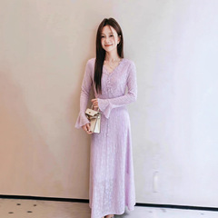 南油2025原创新款设计女装长袖V领蕾丝花边长裙法式风收腰连衣裙
