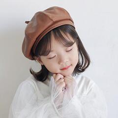 黒いpuの皮の赤ちゃんのカボチャの帽子の韓国版の日本の英倫の復古の画家の帽子のかわいい子供のベレーの子供