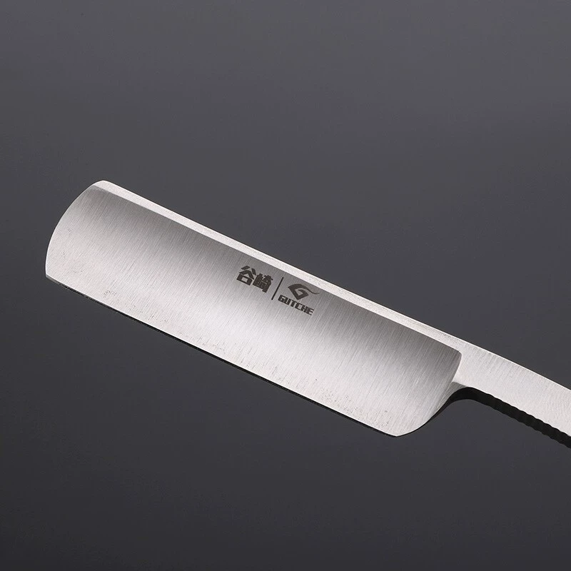 Old-fashioned razor