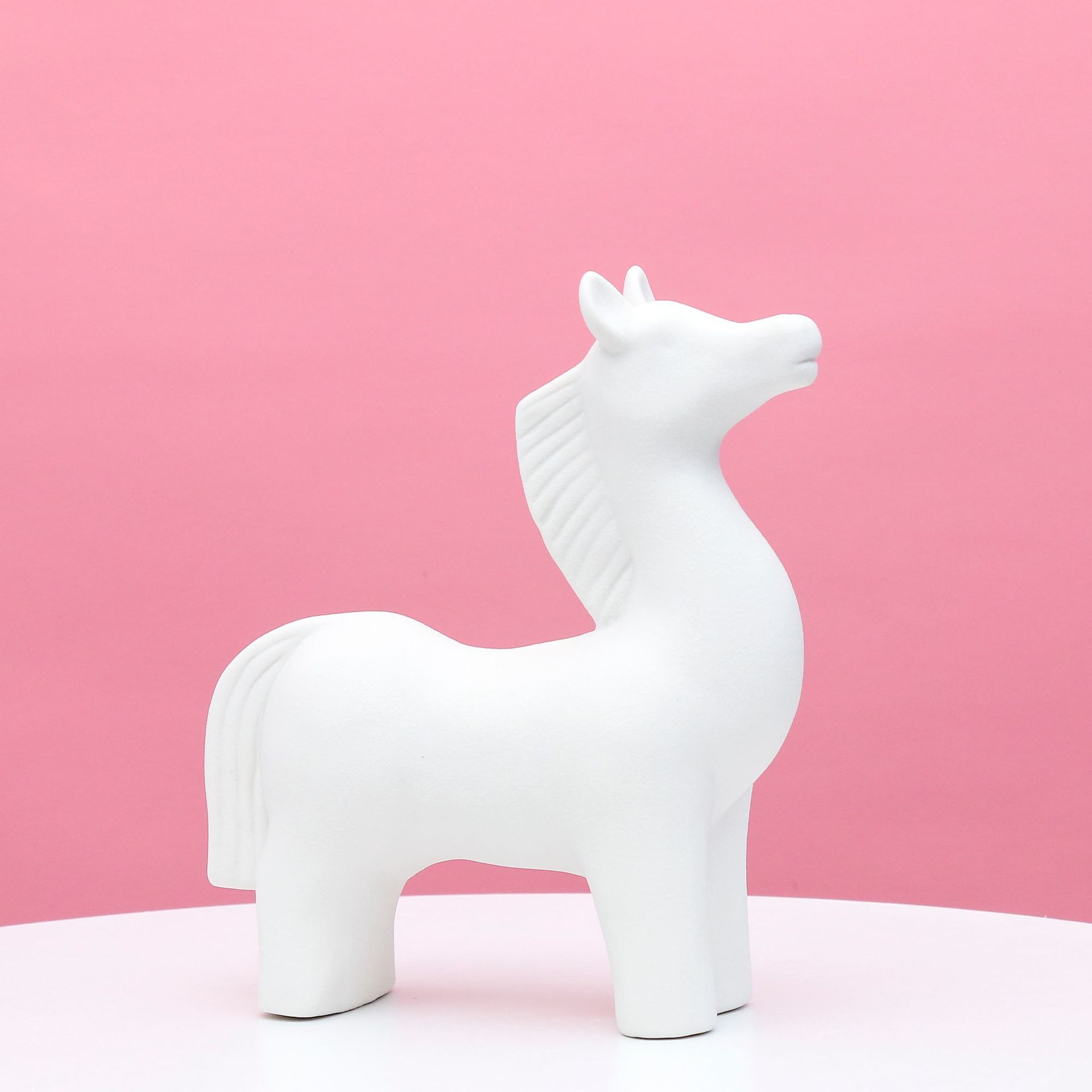 陶瓷马摆件家居客厅软装装饰工艺品现代简约北欧风格酒柜装饰品