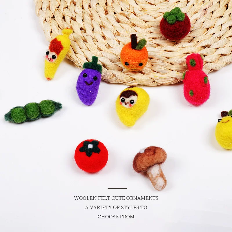 Wool felt, cartoon brooch