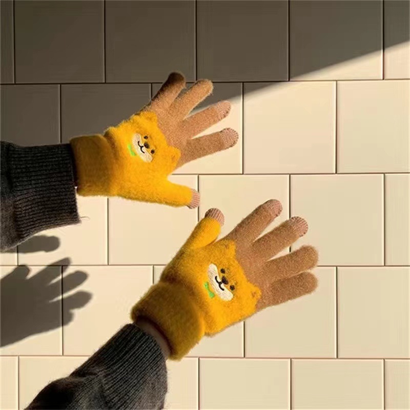 Guantes de peluche de otoño y invierno damas guantes de punto de peluche caliente antifría engrosado guantes lindos de dibujos animados al por mayor