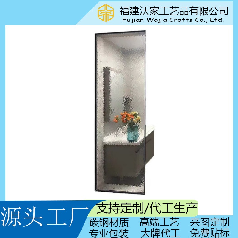 半墙玻璃隔断设计打造通透采光与现代轻奢家居美学