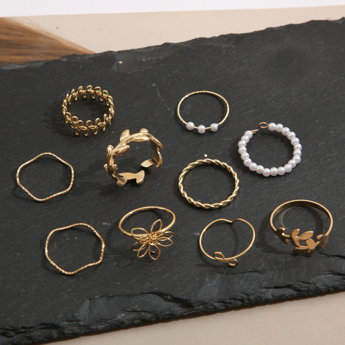 Simple Style Leaves Butterfly Alloy Heart Pearl Rings