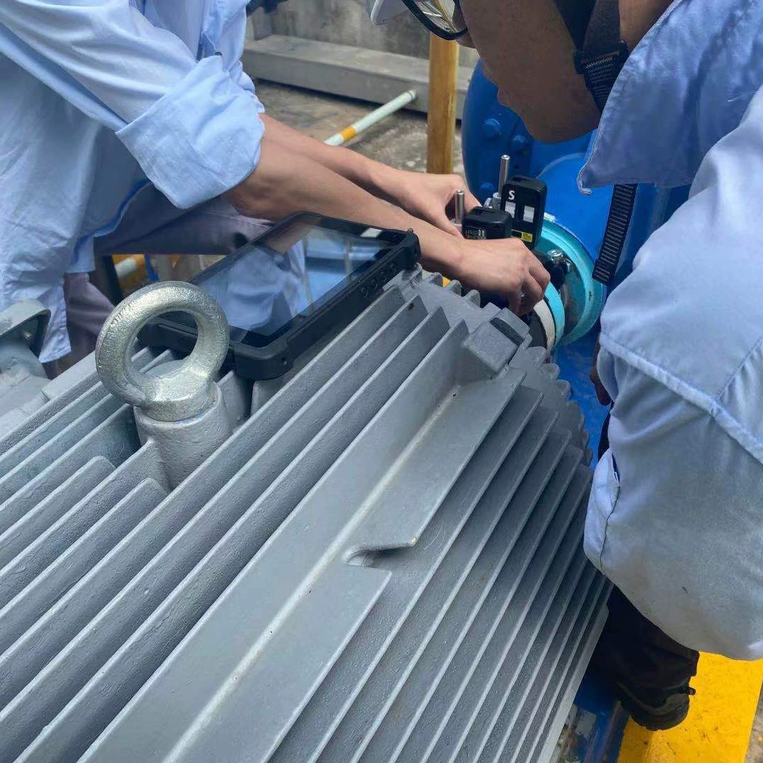 Сцепная пара обслуживающих осей