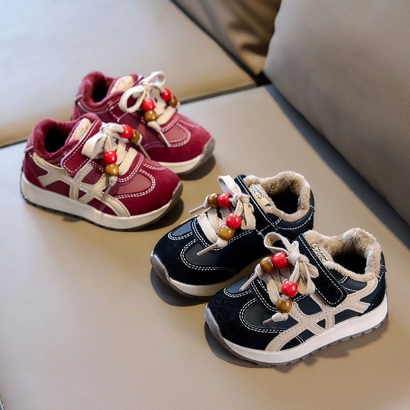 Al por mayor un invierno de 2025 nuevos zapatos deportivos para niños y niñas para bebés calentadores zapatos de algodón suaves