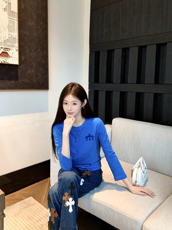 高版本~克罗植绒梵文十字字母圆领T恤女秋冬宽松百搭潮牌长袖内搭|undefined