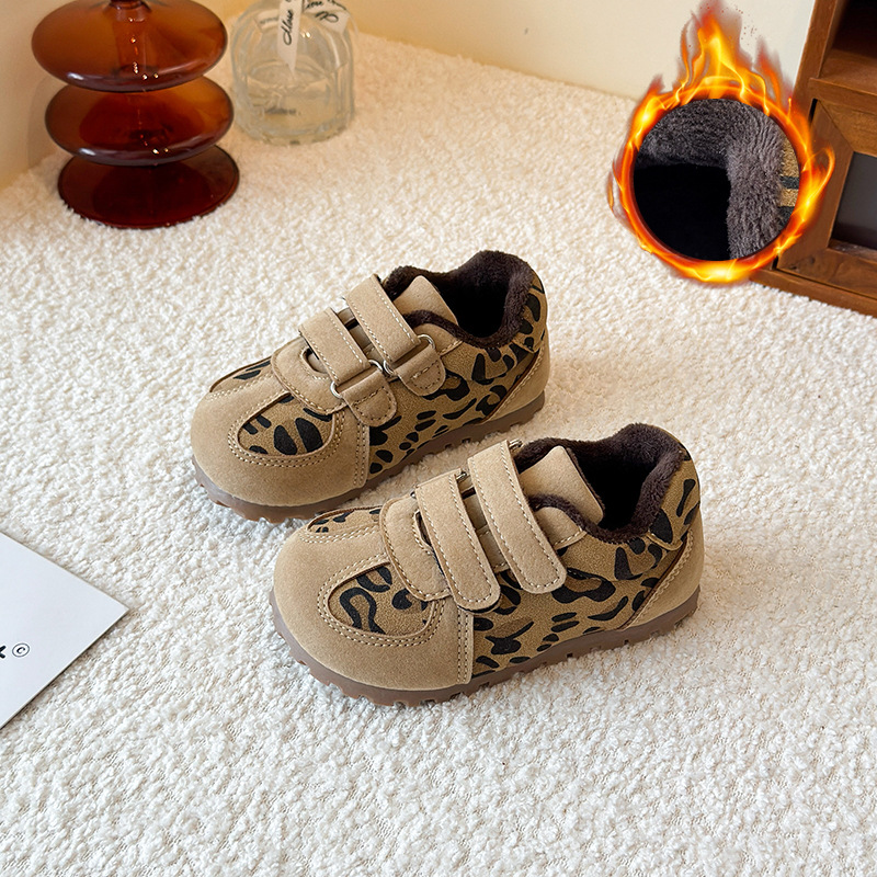 2025年秋冬新款豹纹复古加绒运动鞋儿童阿甘鞋魔术贴女童休闲鞋潮
