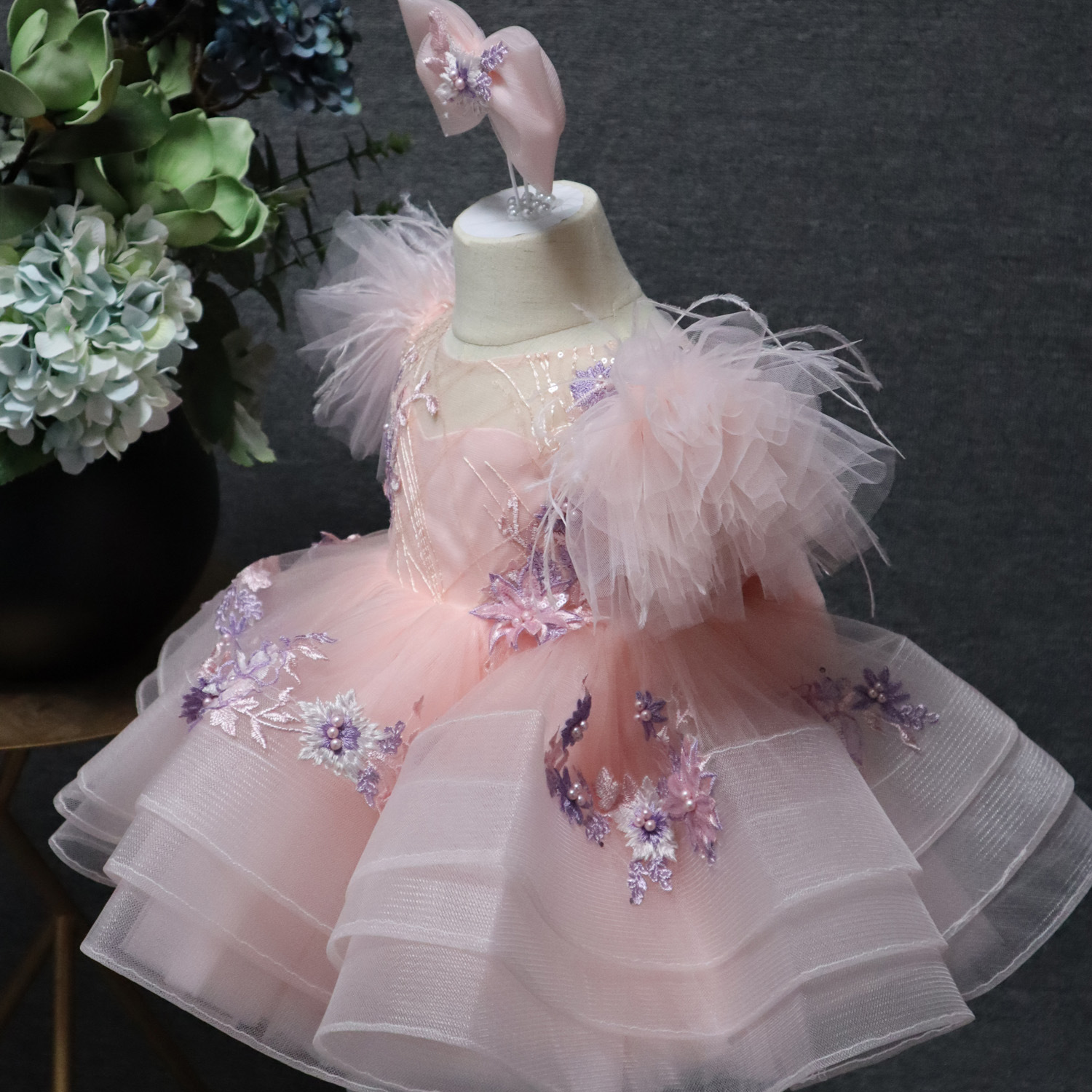 Vestido de niña de un año nuevo vestido de actuación de hilo esponjoso vestido de cumpleaños vestido de princesa anfitriona de niña