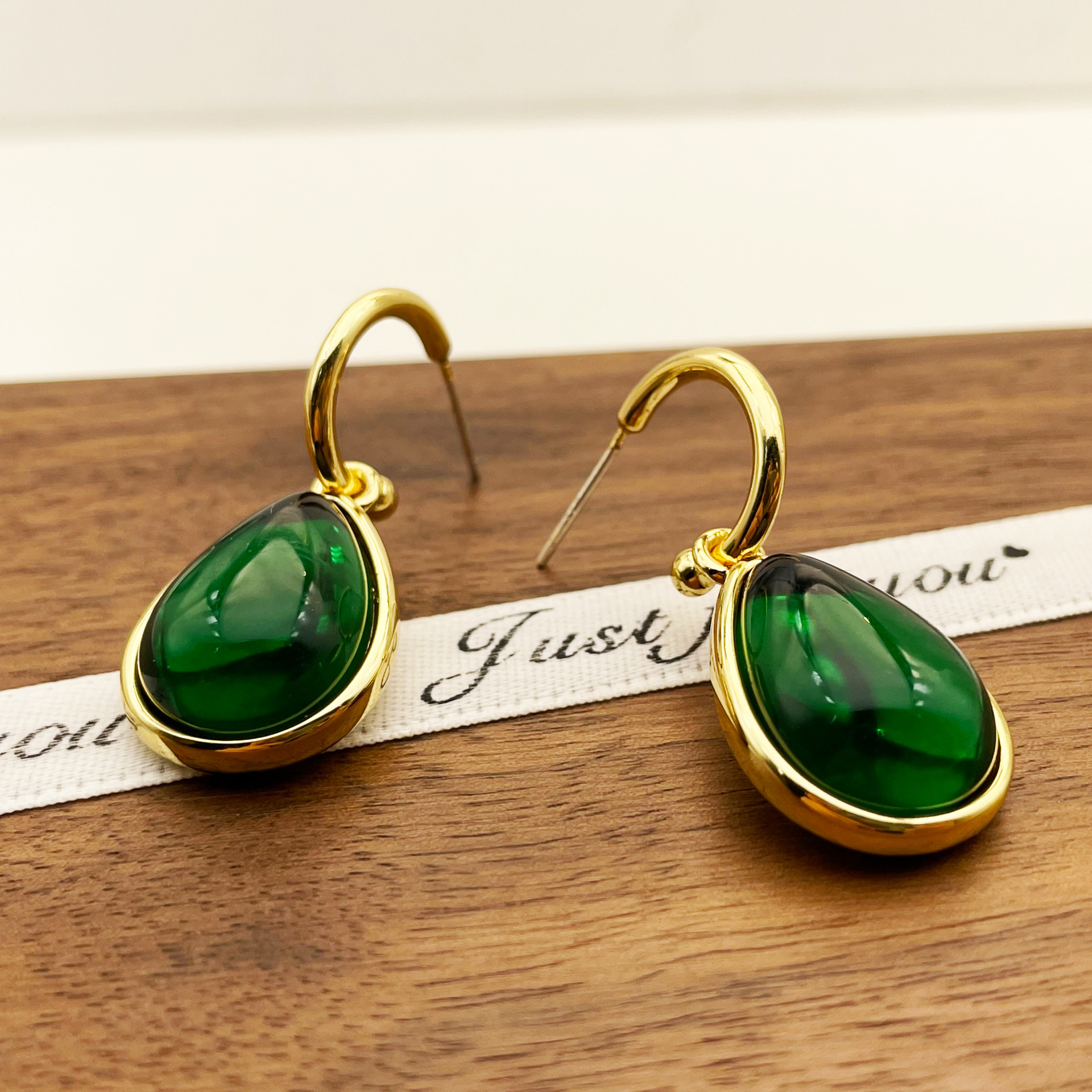 Designer style retro water drop grandmother emerald earrings with a high-end feel, light luxury, and niche design. Medieval earrings_voghion.com