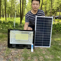 越境電子商取引用ソーラー投光器、屋外スポーツ会場用防水照明、リモコン式投光器