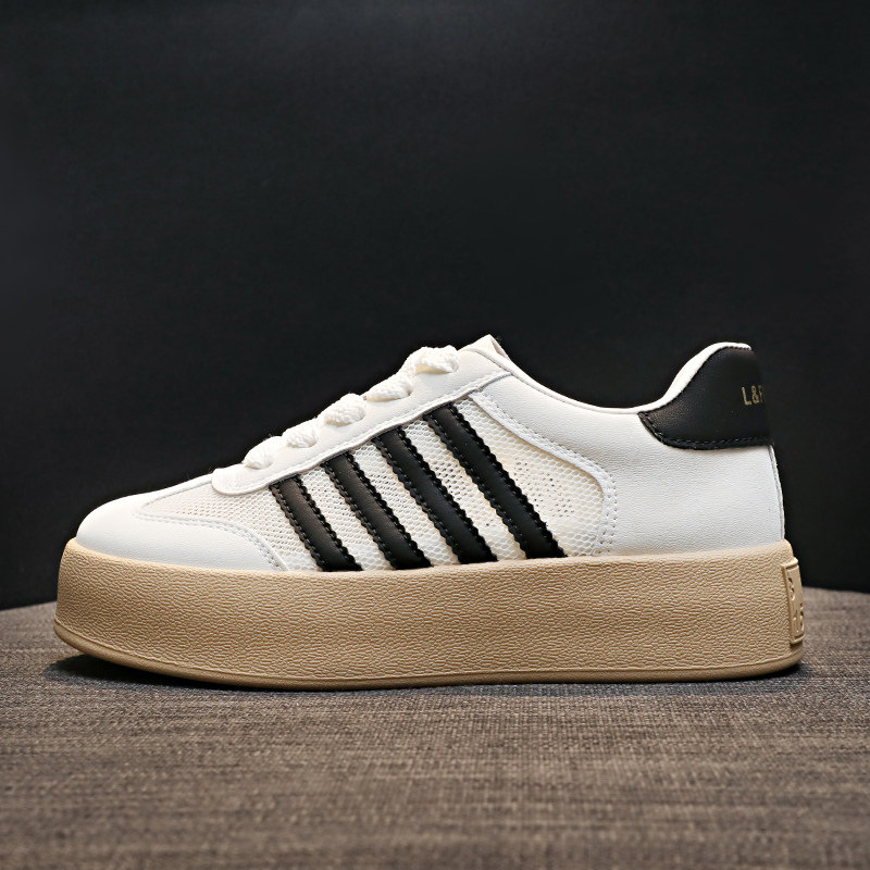 Zapatos casuales respirables de malla de fondo grueso zapatos de mujer 2026 nuevo verano explosivo versátil zapatos deportivos casuales de pizarra blanca
