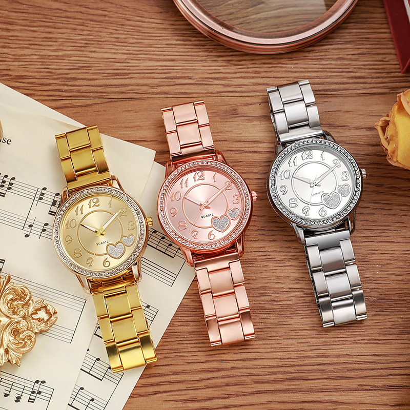 Nueva moda transfronteriza corazón de melocotón cinturón de acero reloj de cuarzo estudiante oro rosa amor diamantes mujer reloj plata al por mayor image 4