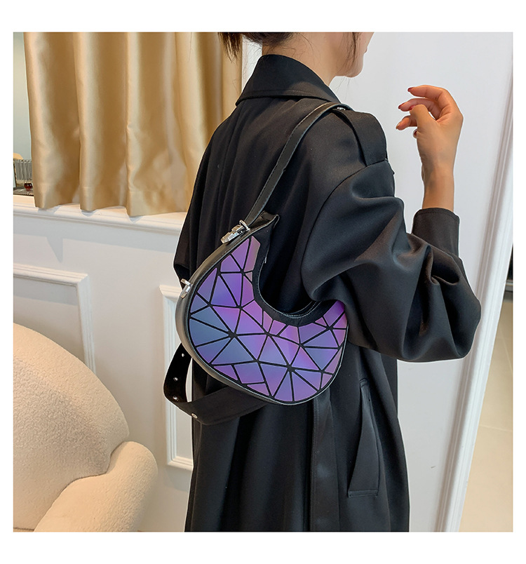 Geometric Armpit Bag For Women Versatile Trendy Shoulder Handbag_voghion.com