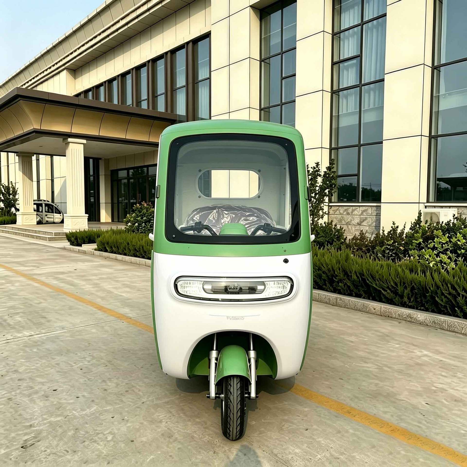 Cross-Border Exclusive Supply of Three-Wheeled Tuk-Tuks, Semi-Enclosed Passenger Tricycles, Durable Tuk-Tuks for the African Market, Quality Tuktuk