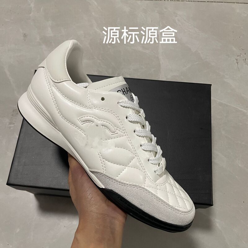 2026 Sheepskin Chanel-Style Sneakers for Women, Hidden Diamond Pattern German Training Shoes, Lace-Up Versatile Comfortable Casual Shoes 2026 Sheepskin Chanel-Style Sneakers for Women, Hidden Diamond Pattern German Training Shoes, Lace-Up Versatile Comfortable Casual Shoes