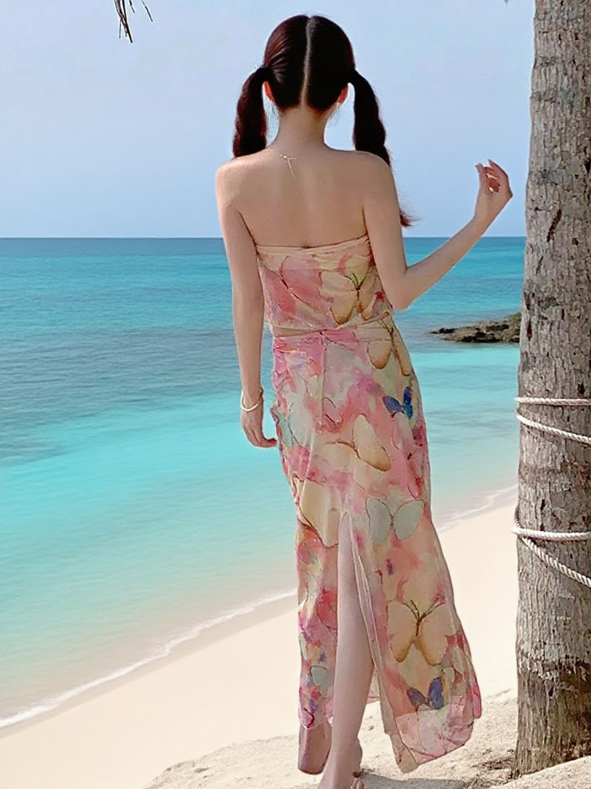 Nuevo estilo puro estilo bikini dividido top de tubo falda larga sexy chica caliente pechos pequeños delgados tie dye vacaciones en la isla de Tailandia