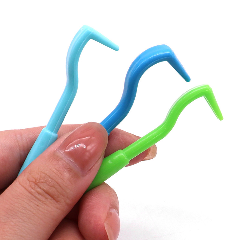 ダニはペットを挟んで虫を駆除します。ダニを除去します。プラスチックのダニを除去します。|undefined