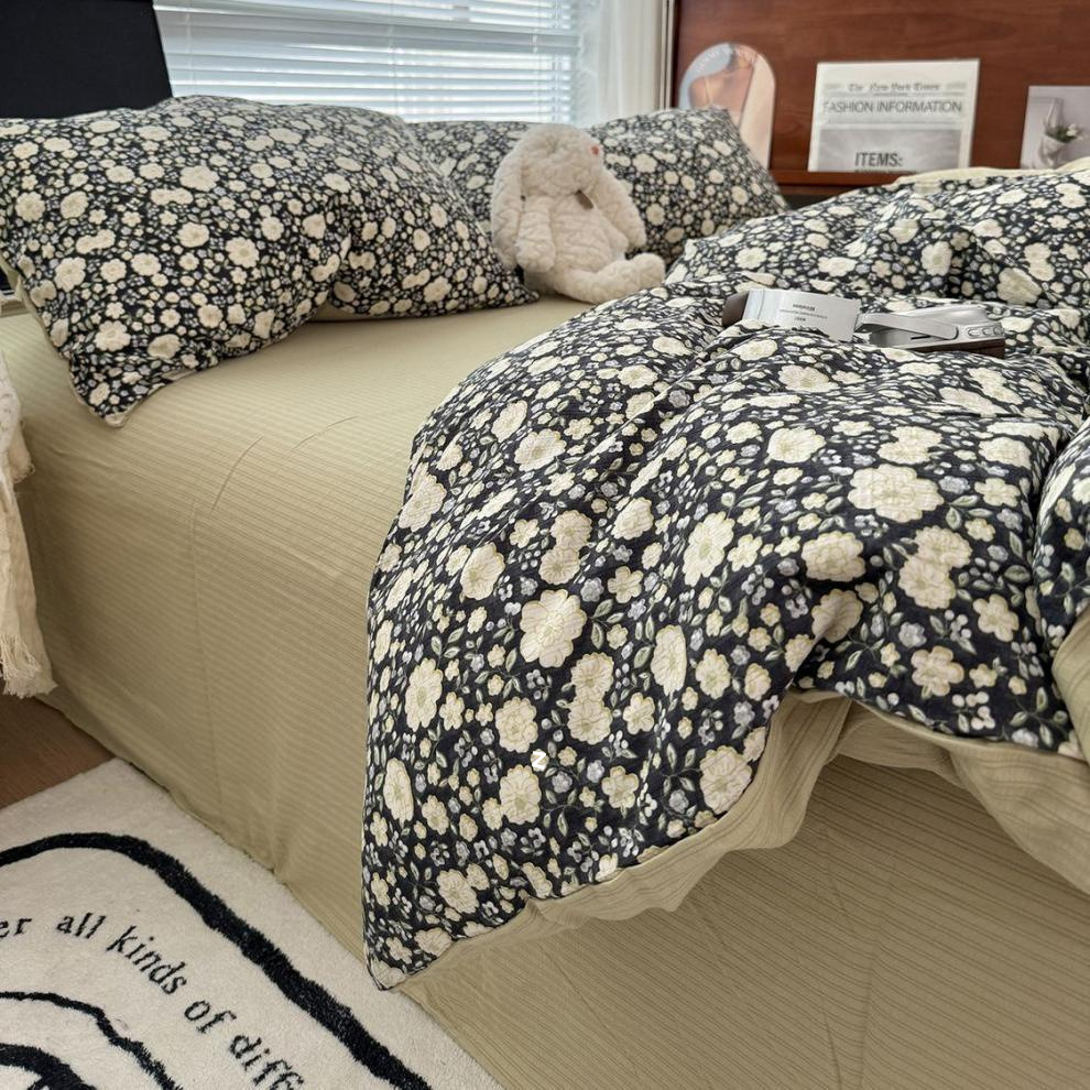 Floral Jacquard Double Layer Cotton Bedding Set For Bedroom_voghion.com