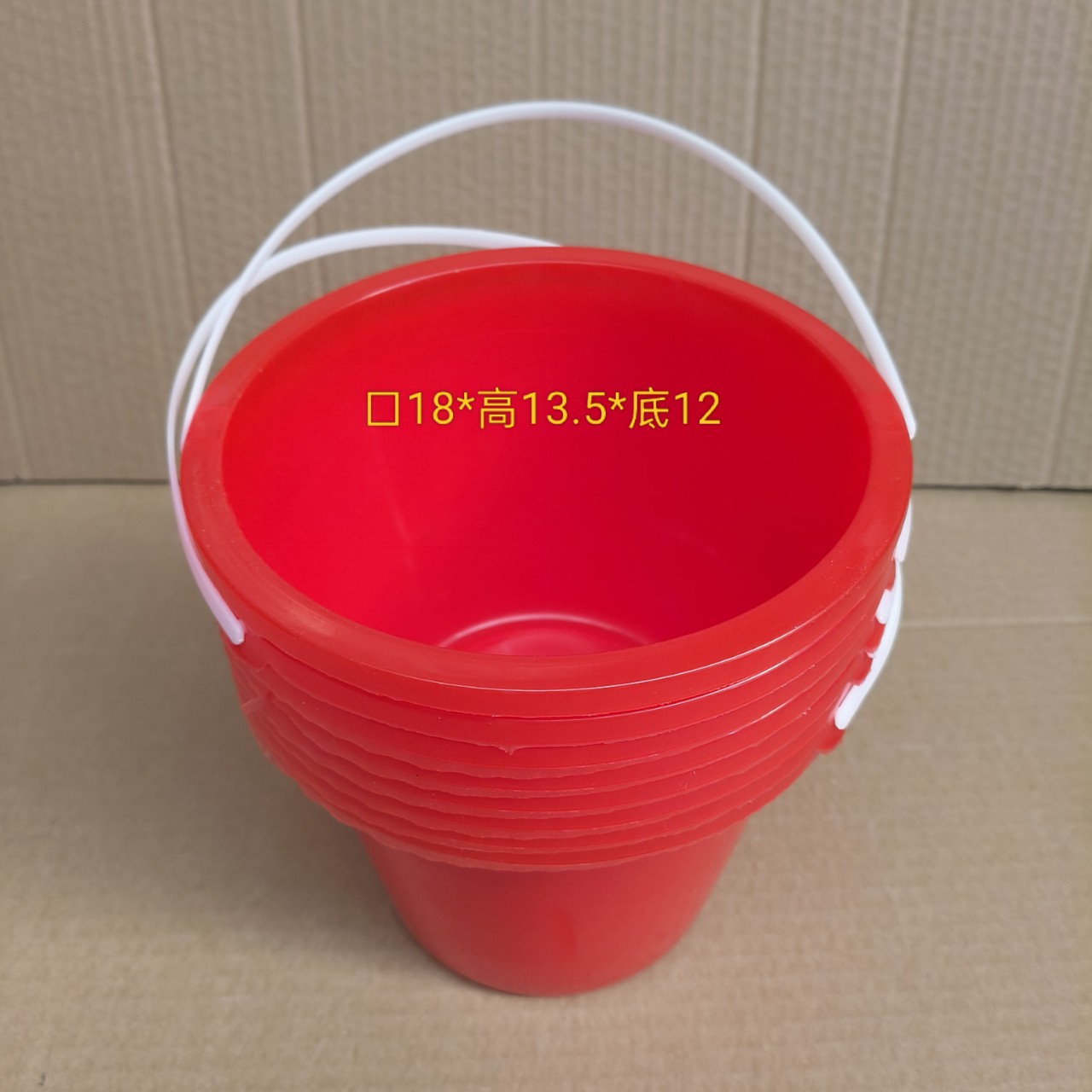 批发口18*13.5高油漆桶塑料小红桶 红白色油漆桶 新货油漆水桶小
